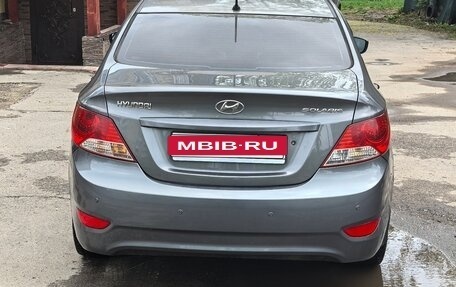 Hyundai Solaris II рестайлинг, 2013 год, 820 000 рублей, 5 фотография