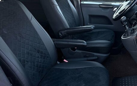 Volkswagen Caravelle T5, 2010 год, 1 980 000 рублей, 13 фотография