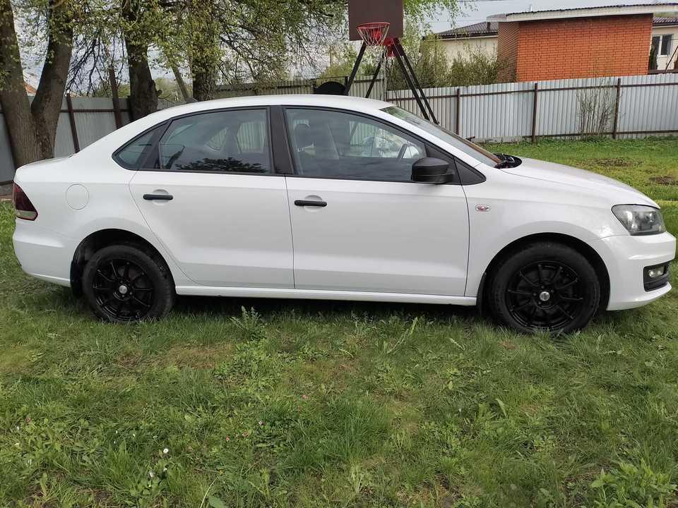 Volkswagen Polo V рестайлинг, 2019 год, 1 349 000 рублей, 2 фотография