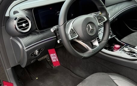Mercedes-Benz E-Класс, 2016 год, 3 600 000 рублей, 31 фотография
