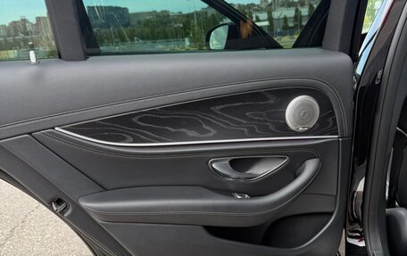 Mercedes-Benz E-Класс, 2016 год, 3 600 000 рублей, 32 фотография
