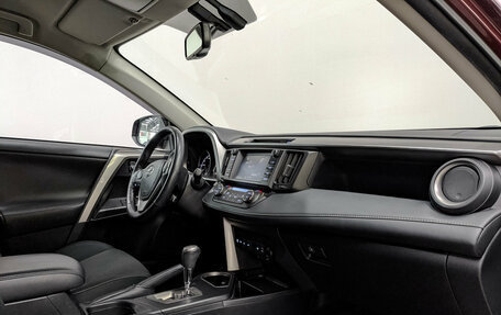 Toyota RAV4, 2018 год, 2 590 000 рублей, 13 фотография