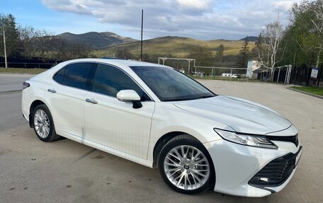 Toyota Camry, 2020 год, 3 350 000 рублей, 3 фотография