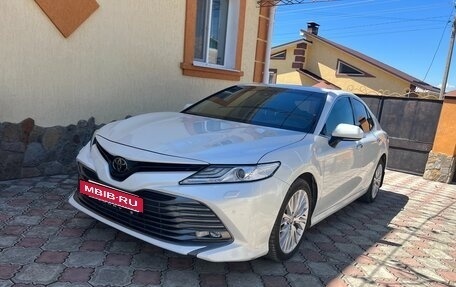 Toyota Camry, 2020 год, 3 350 000 рублей, 7 фотография