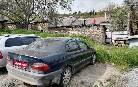 Toyota Avensis III рестайлинг, 2002 год, 390 000 рублей, 1 фотография