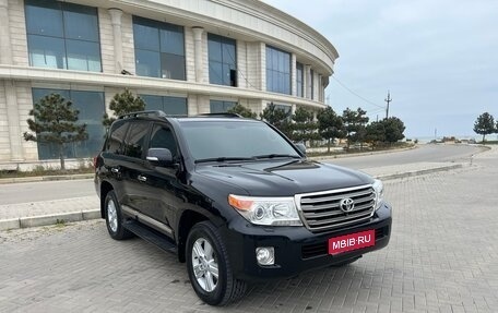 Toyota Land Cruiser 200, 2013 год, 3 600 000 рублей, 1 фотография