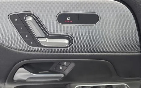Mercedes-Benz GLB, 2022 год, 2 610 000 рублей, 11 фотография