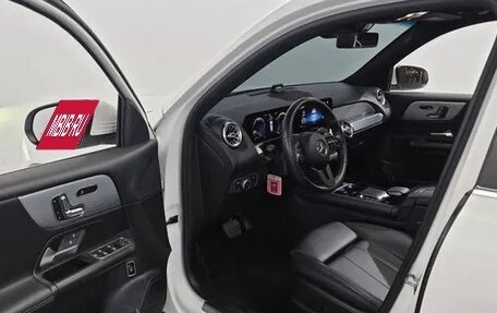 Mercedes-Benz GLB, 2022 год, 2 610 000 рублей, 6 фотография