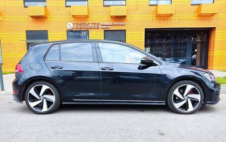 Volkswagen Golf GTI VII, 2018 год, 2 400 000 рублей, 4 фотография