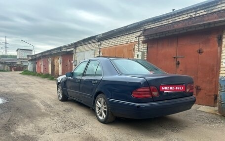 Mercedes-Benz E-Класс, 1997 год, 110 000 рублей, 6 фотография