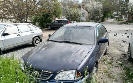 Toyota Avensis III рестайлинг, 2002 год, 390 000 рублей, 2 фотография