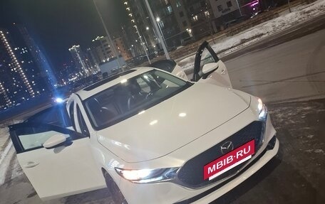 Mazda 3, 2022 год, 2 370 000 рублей, 20 фотография