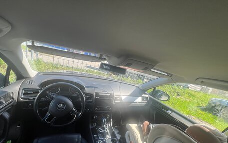 Volkswagen Touareg III, 2012 год, 1 860 000 рублей, 11 фотография
