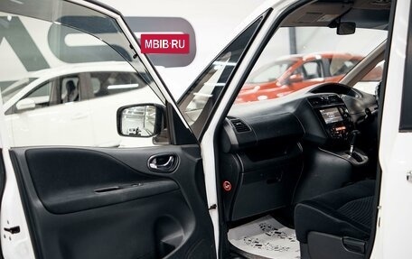 Nissan Serena IV, 2013 год, 1 800 000 рублей, 15 фотография