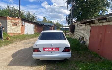 Mercedes-Benz W124, 1993 год, 470 000 рублей, 2 фотография
