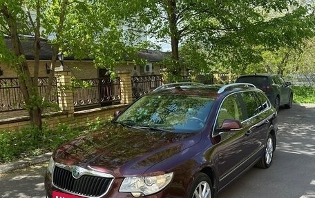 Skoda Superb III рестайлинг, 2012 год, 1 330 000 рублей, 1 фотография