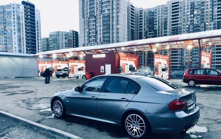 BMW 3 серия, 2010 год, 1 100 000 рублей, 3 фотография