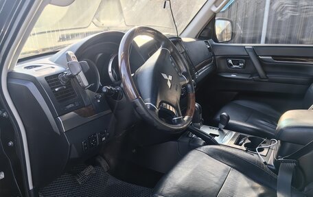 Mitsubishi Pajero IV, 2009 год, 1 790 000 рублей, 14 фотография
