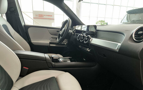 Mercedes-Benz GLB, 2020 год, 3 050 000 рублей, 15 фотография