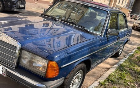 Mercedes-Benz W123, 1984 год, 750 000 рублей, 10 фотография