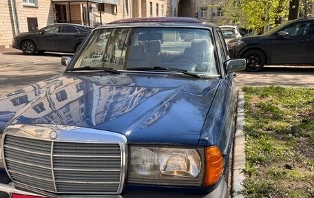 Mercedes-Benz W123, 1984 год, 750 000 рублей, 9 фотография