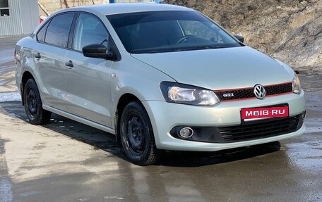 Volkswagen Polo VI (EU Market), 2013 год, 800 000 рублей, 2 фотография