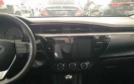 Toyota Corolla, 2014 год, 1 099 000 рублей, 15 фотография