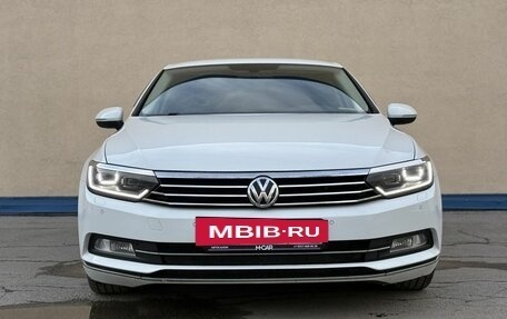 Volkswagen Passat B8 рестайлинг, 2015 год, 1 549 000 рублей, 2 фотография