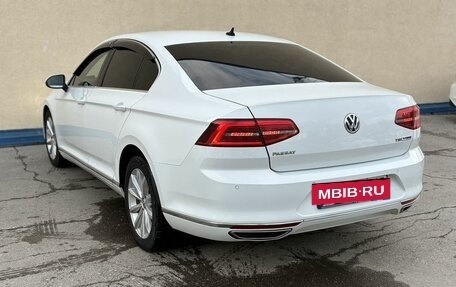 Volkswagen Passat B8 рестайлинг, 2015 год, 1 549 000 рублей, 6 фотография