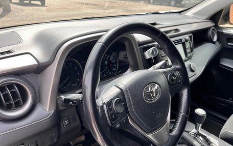 Toyota RAV4, 2015 год, 2 300 000 рублей, 10 фотография