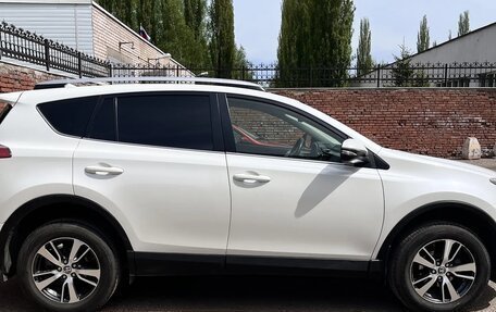 Toyota RAV4, 2015 год, 2 300 000 рублей, 2 фотография
