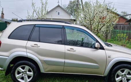 Toyota RAV4, 2004 год, 650 000 рублей, 4 фотография