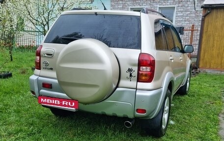 Toyota RAV4, 2004 год, 650 000 рублей, 5 фотография
