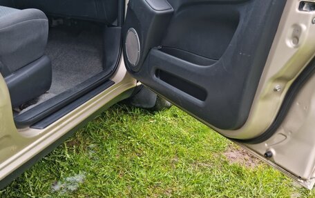 Toyota RAV4, 2004 год, 650 000 рублей, 18 фотография