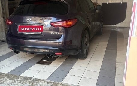 Infiniti FX II, 2010 год, 1 450 000 рублей, 3 фотография