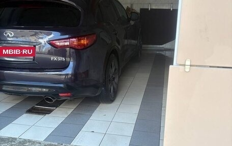 Infiniti FX II, 2010 год, 1 450 000 рублей, 4 фотография