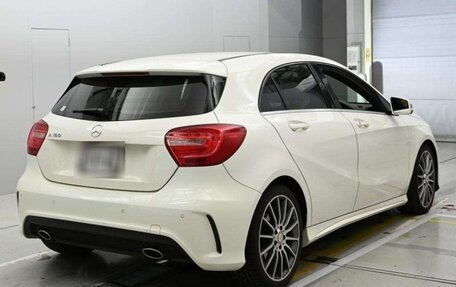 Mercedes-Benz A-Класс, 2015 год, 892 000 рублей, 4 фотография