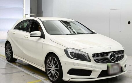 Mercedes-Benz A-Класс, 2015 год, 892 000 рублей, 2 фотография