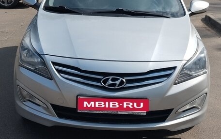 Hyundai Solaris II рестайлинг, 2014 год, 700 000 рублей, 1 фотография