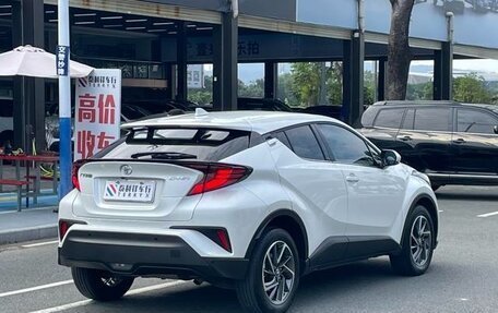 Toyota C-HR I рестайлинг, 2021 год, 2 250 000 рублей, 5 фотография