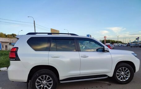Toyota Land Cruiser Prado 150 рестайлинг 2, 2017 год, 8 фотография