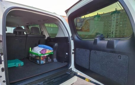 Toyota Land Cruiser Prado 150 рестайлинг 2, 2017 год, 14 фотография