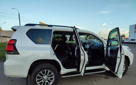 Toyota Land Cruiser Prado 150 рестайлинг 2, 2017 год, 17 фотография