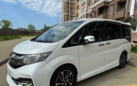 Honda Stepwgn IV, 2016 год, 2 020 000 рублей, 2 фотография