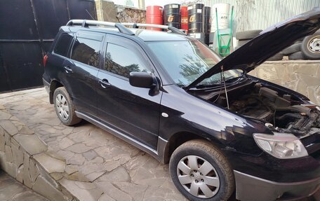 Mitsubishi Outlander III рестайлинг 3, 2007 год, 680 000 рублей, 4 фотография