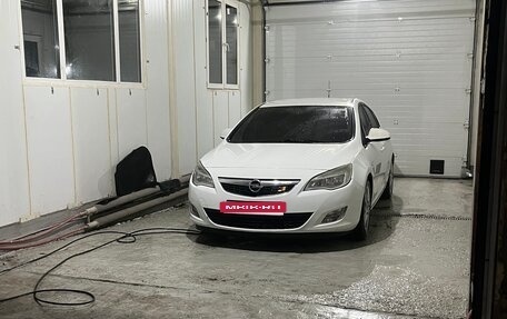 Opel Astra J, 2011 год, 400 000 рублей, 2 фотография