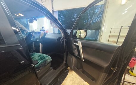 Toyota Land Cruiser Prado 150 рестайлинг 2, 2010 год, 2 300 000 рублей, 8 фотография