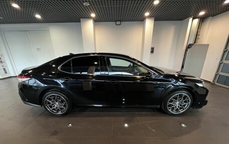 Toyota Camry, 2020 год, 2 875 000 рублей, 2 фотография