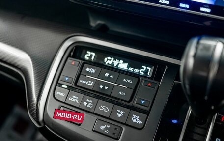 Honda Stepwgn IV, 2018 год, 2 150 000 рублей, 15 фотография