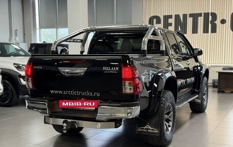 Toyota Hilux VIII, 2022 год, 6 990 000 рублей, 4 фотография